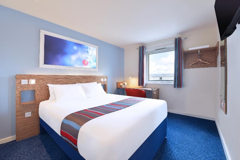 Travelodge Cardiff Central Queen Street Exterior foto